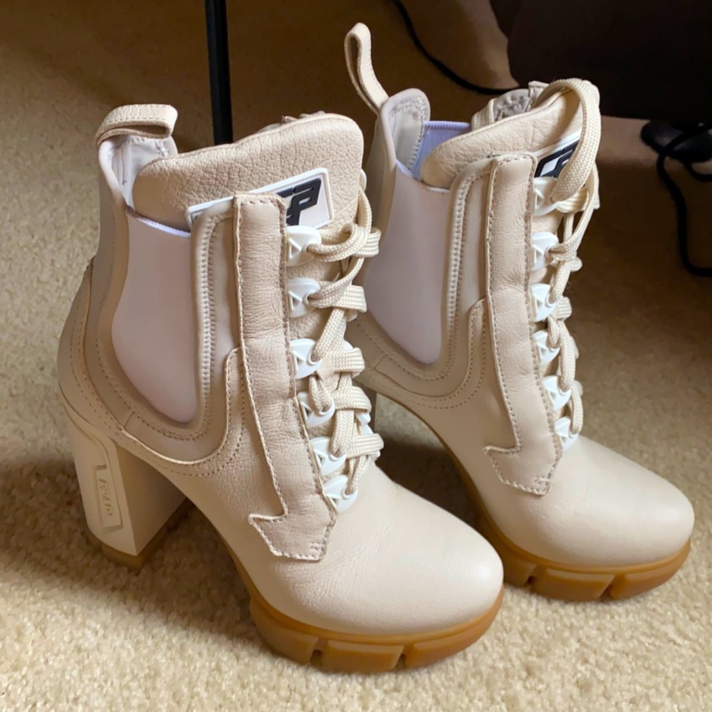 PRADA! Cream & Comfortable Leather Boots